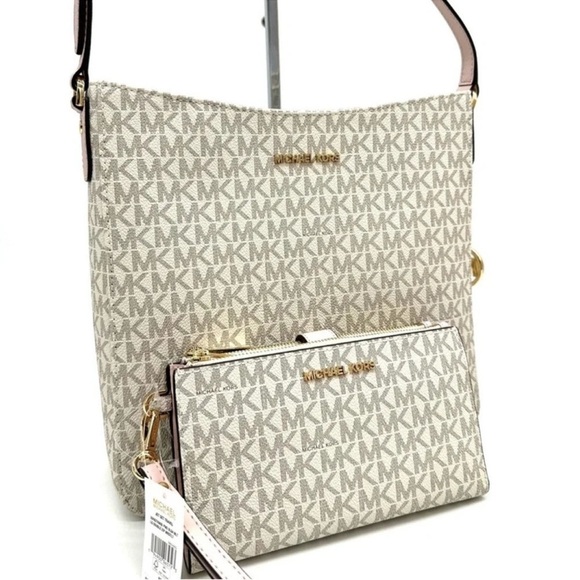 Michael Kors Large Messenger Bag & Large Double Zip Wallet Vanilla/Powder Blush - Picture 1 of 14